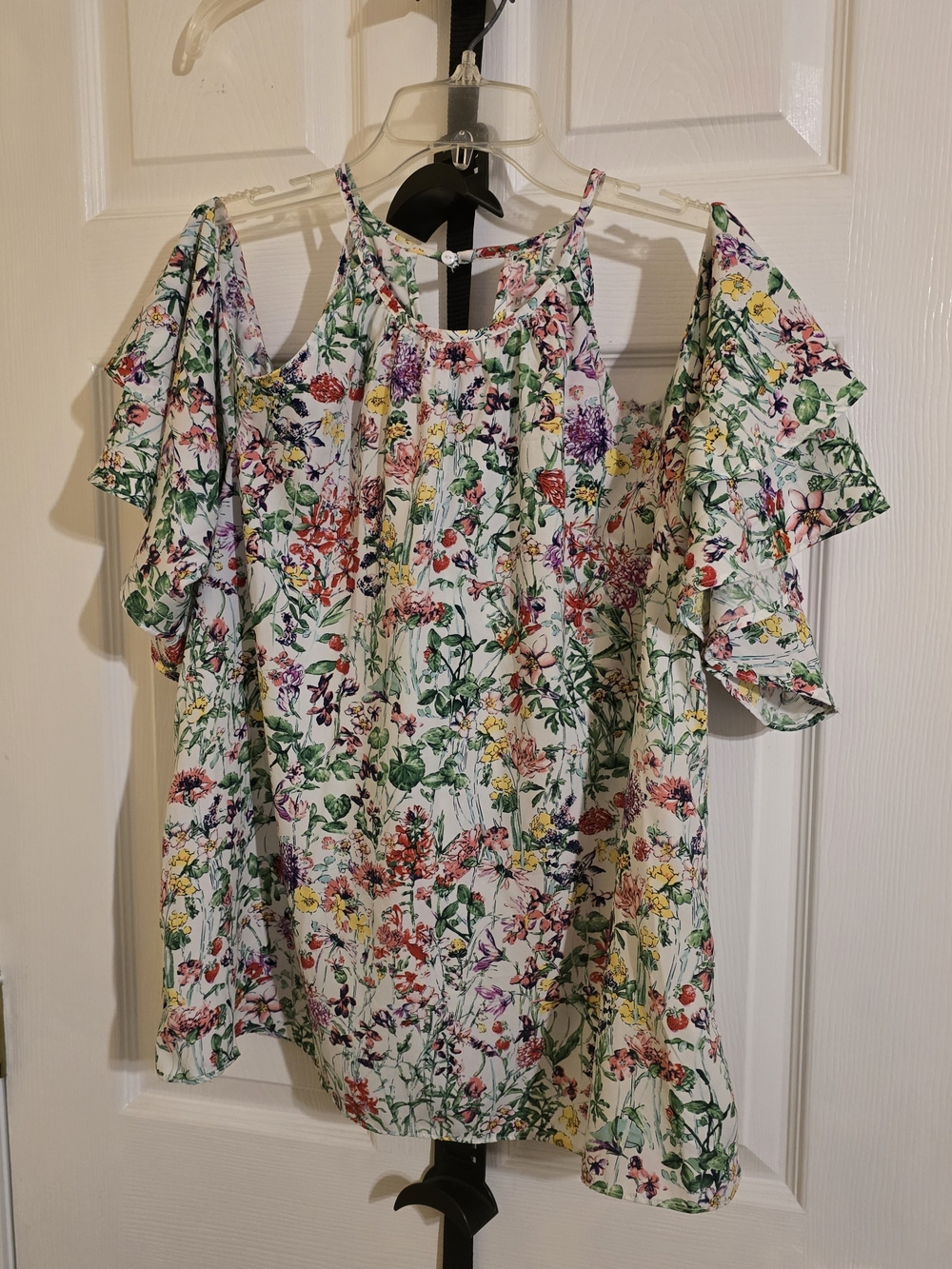 DO+BE White Floral Cold-Shoulder Blouse with Multicolor Print